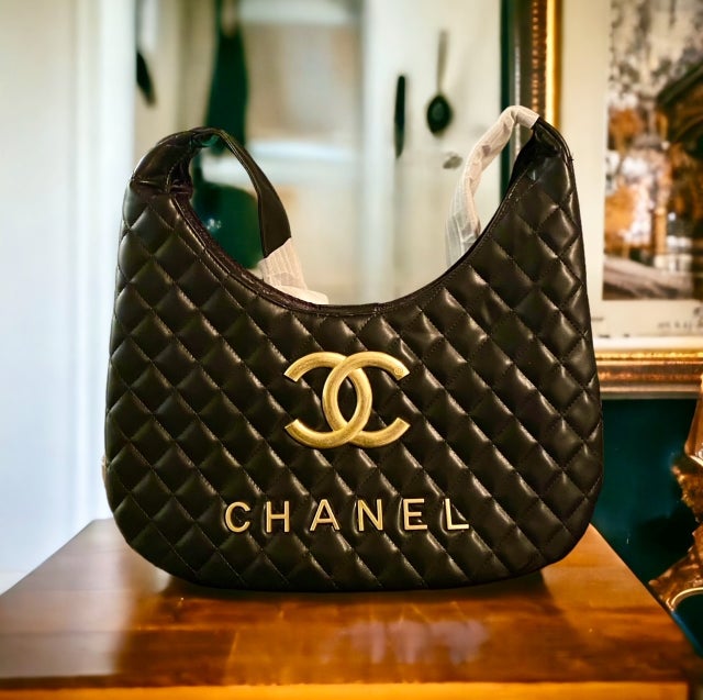 Corner luxe chanel outlet