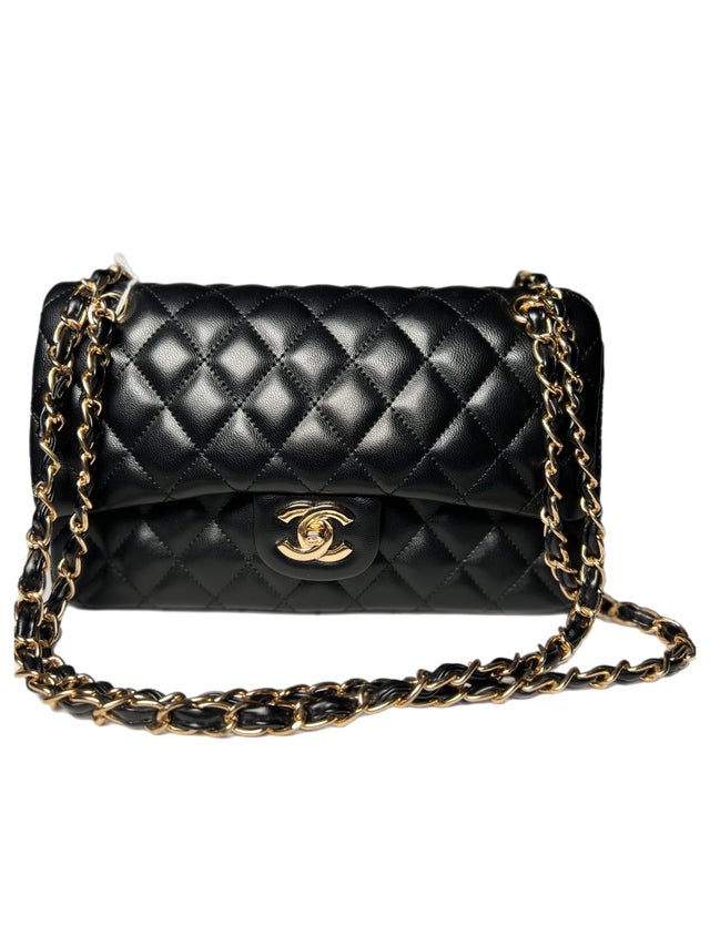 Corner luxe chanel sales